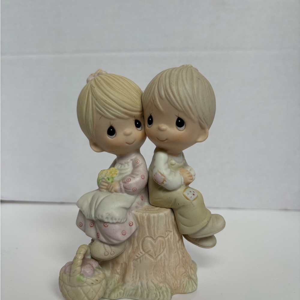 💗 Precious Moments 1978 “Love One Another” Figurine – Jonathan & David – E-1316